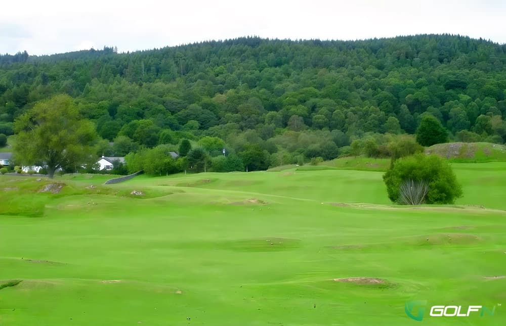 Craigieknowes Golf Club in Dalbeattie, Scotland — 9-hole golf course