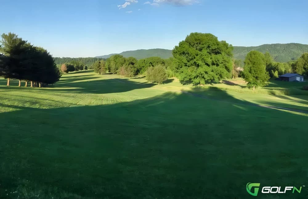 Bays Mountain Golf Club in Church Hill, Tennessee — public, 9-hole golf course