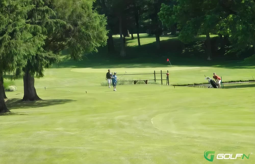 Lake View Golf Course in Hartville, Ohio — public, 9-hole golf course, designed by Charles Mori