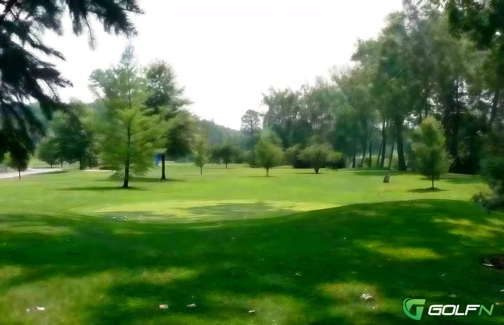 Sandy Bottom Park in Bridgewater, Virginia — 9-hole golf course