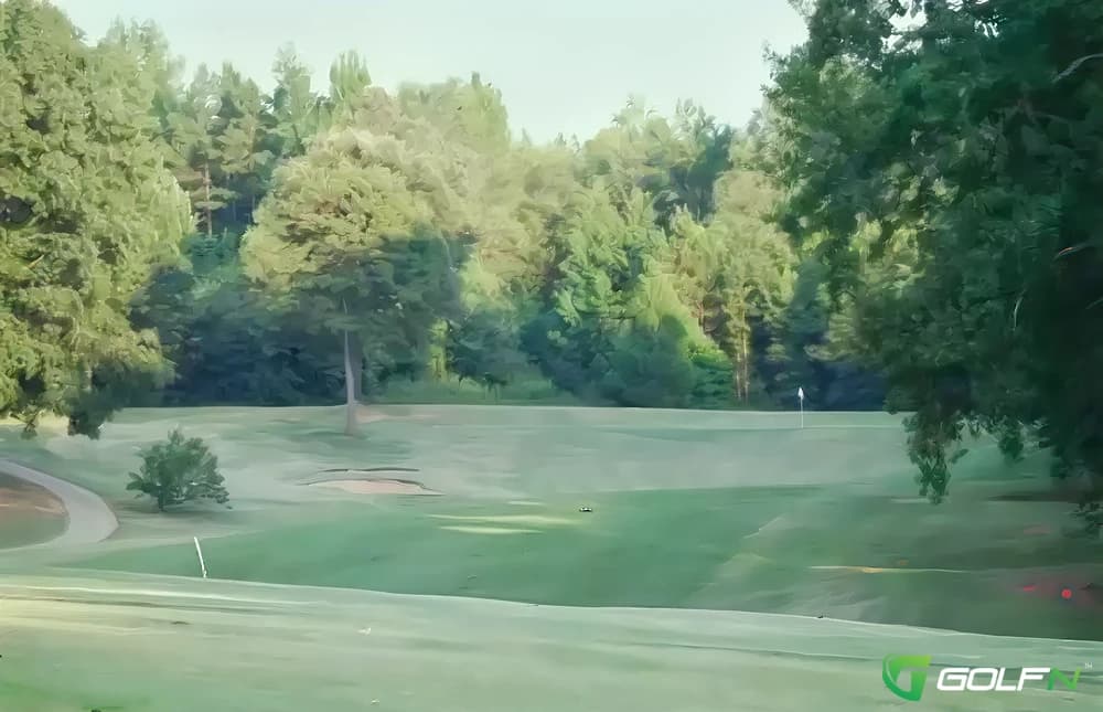 Larkhaven Golf Club in Charlotte, North Carolina — semi-private, 18-hole golf course, designed by Butch Connell