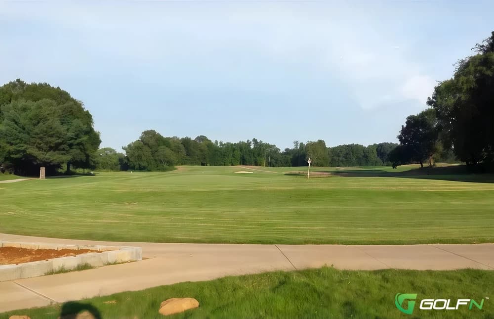 Humboldt Golf & Country Club in Humboldt, Tennessee — private, 18-hole golf course, designed by Troy Vincent