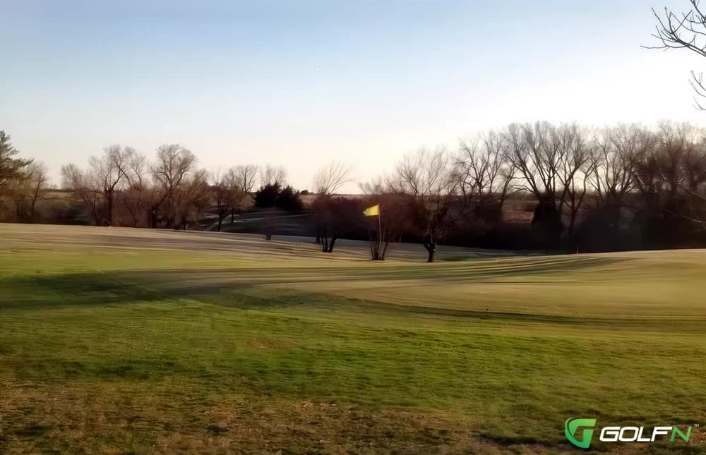 Rolling Acres Golf Club in McPherson, Kansas — semi-private, 9-hole golf course