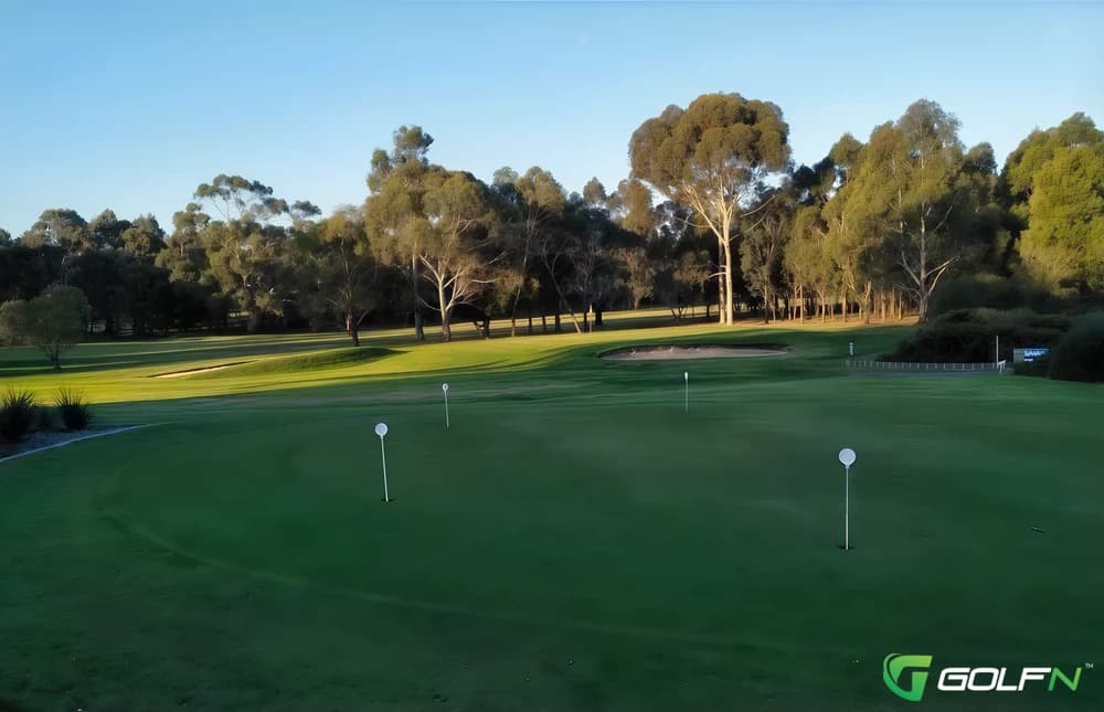 Churchill Monash Golf Club in Churchill , Victoria β semi-private, 18-hole golf course