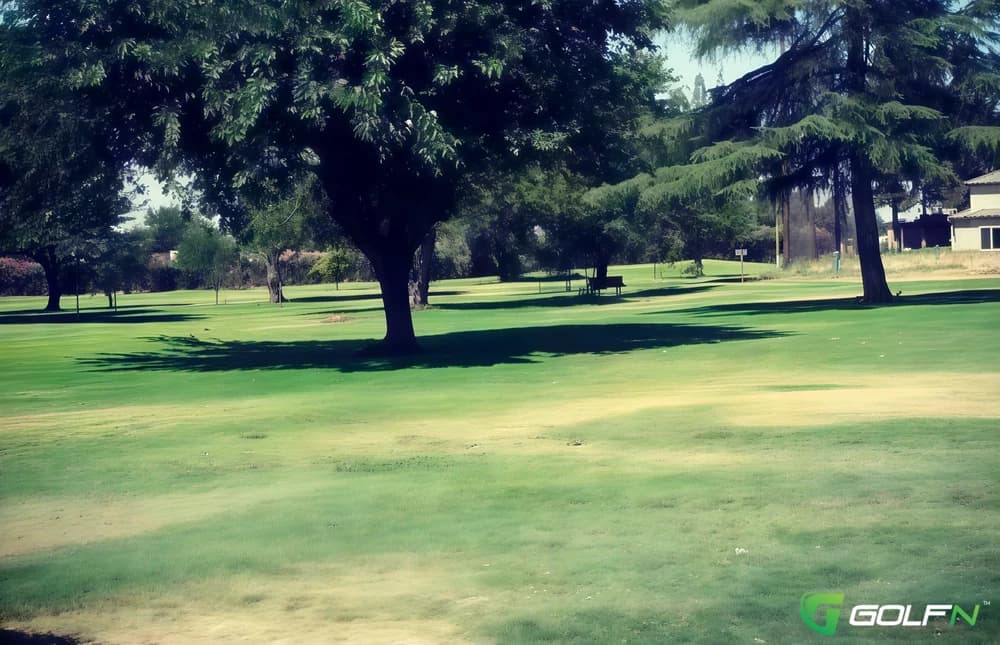 Lindsay Municipal Golf Course in Lindsay, California — public, 9-hole golf course, designed by Bob E. Baldock (1963)