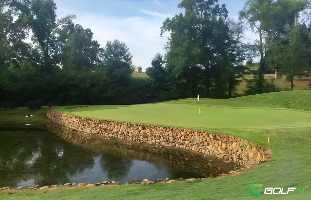 Links O Tryon in Campobello, South Carolina — semi-private, 18-hole golf course, designed by Tom Jackson