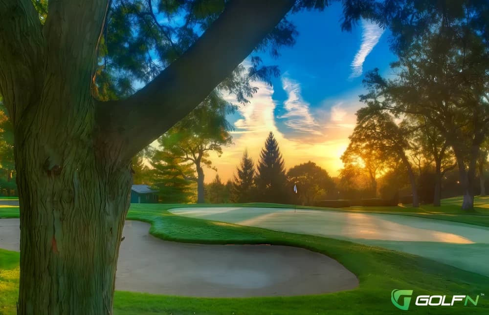 Elgin Country Club in Elgin, Illinois — private, 18-hole golf course, designed by Larry Packard (1968)