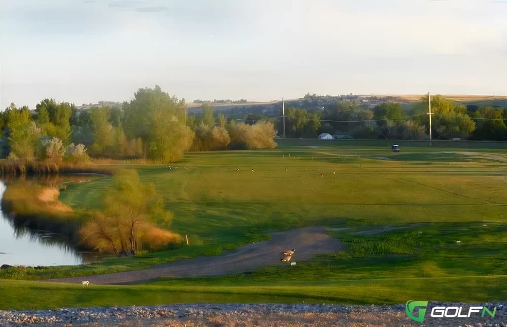Hickory Swing Golf in Great Falls, Montana — semi-private, 18-hole golf course