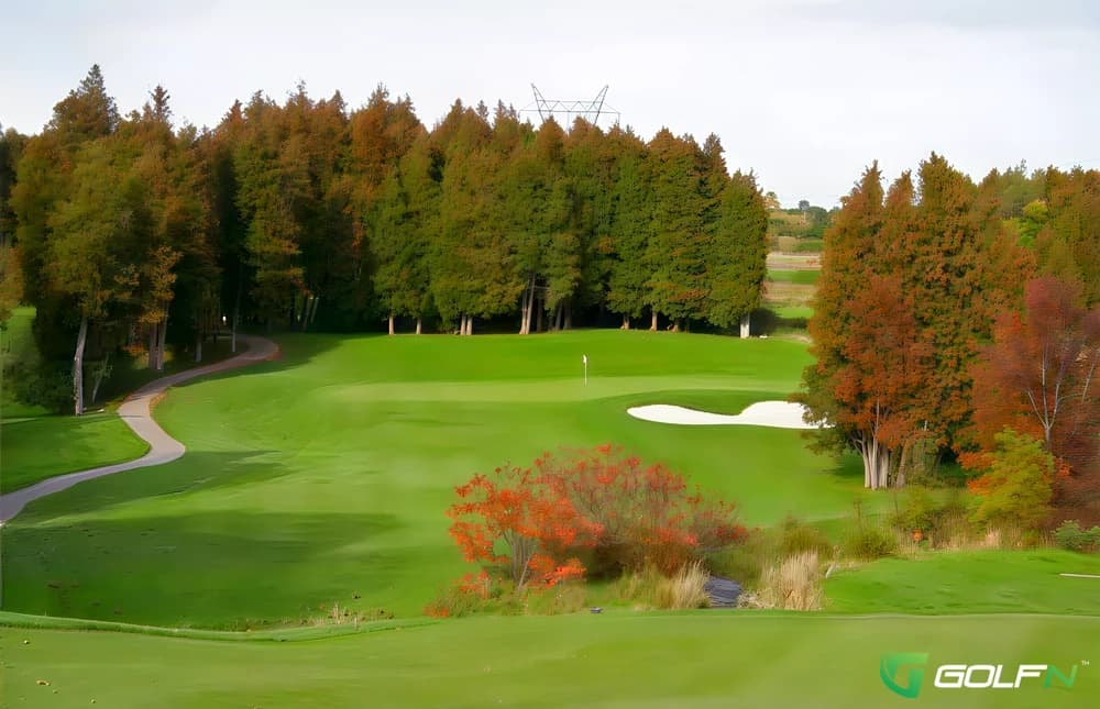 Whispering Ridge - Lakeridge Links Golf Club in Brooklin, Ontario — semi-private, 36-hole golf course