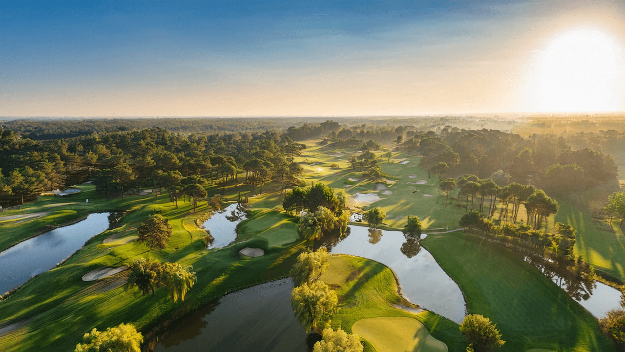 Rolling Greens Golf Course in North Kingstown, Rhode Island — public, 9-hole golf course