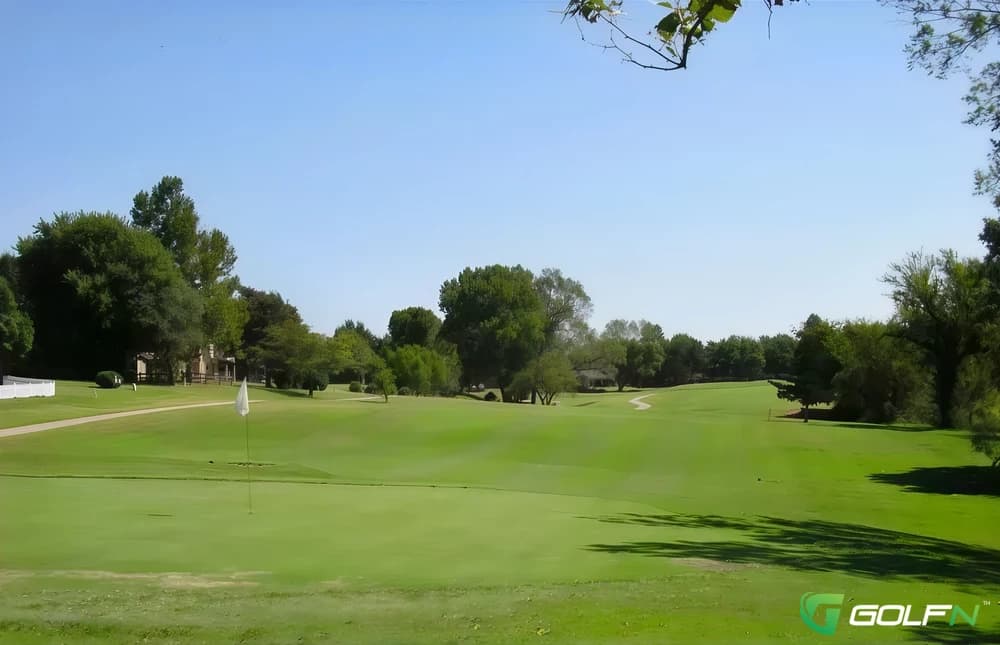 The Golf Club At Surrey Hills - Dogwood in Yukon, Oklahoma — semi-private, 9-hole golf course