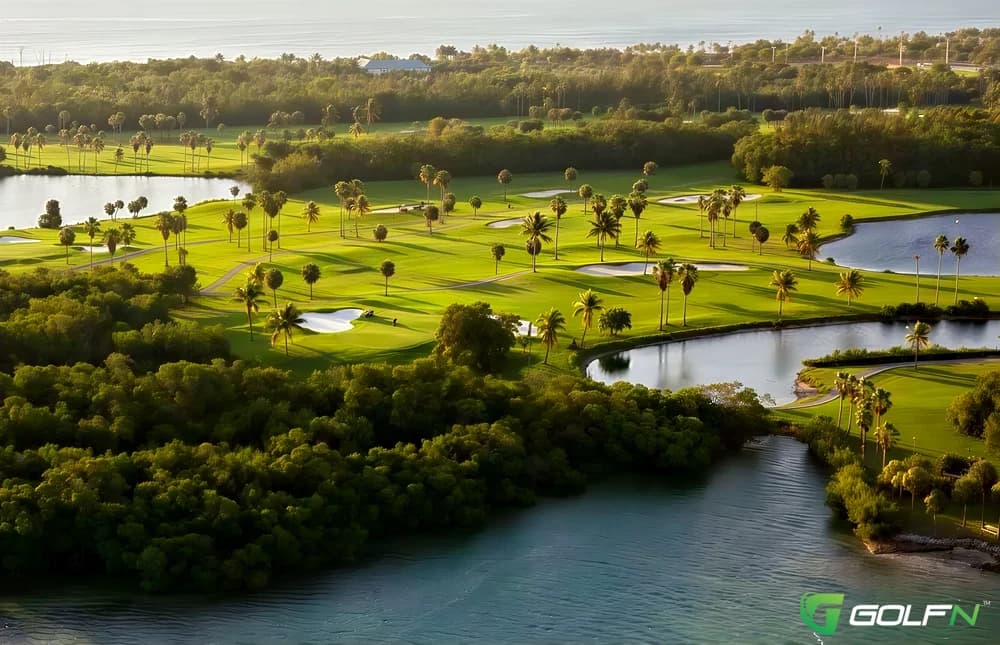 Crandon Golf Key Biscayne in Key Biscayne, Florida — public, 18-hole golf course, designed by Bruce Devlin (1972)