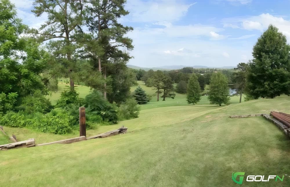 The Golf Course (Williamsburg) in Williamsburg, Kentucky — semi-private, 9-hole golf course