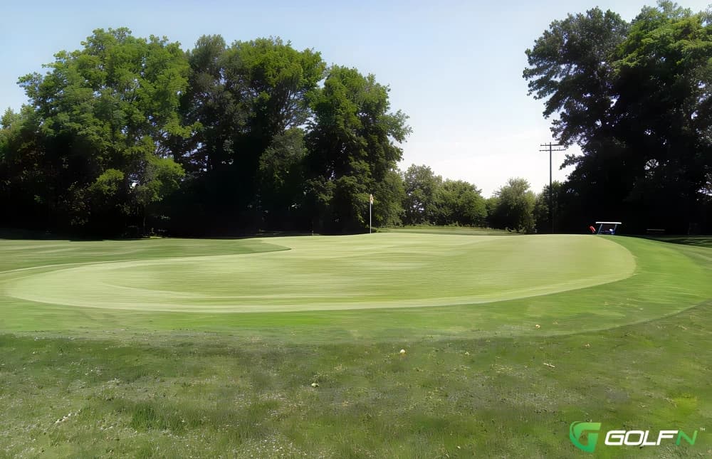 Twin Oaks Golf Club in Greenville, Illinois — public, 9-hole golf course, designed by Clete Idoux