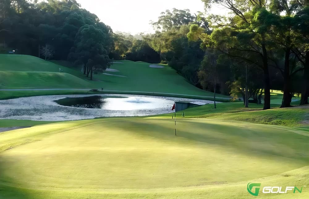 Chatswood Golf Club in Sydney, New South Wales β public, 18-hole golf course, designed by Prosper Ellis