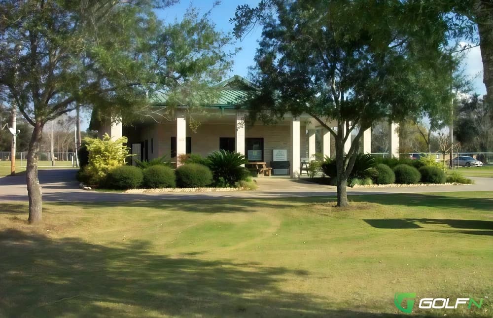 West Brazos Golf Center in Bazoria , Texas — semi-private, 18-hole golf course