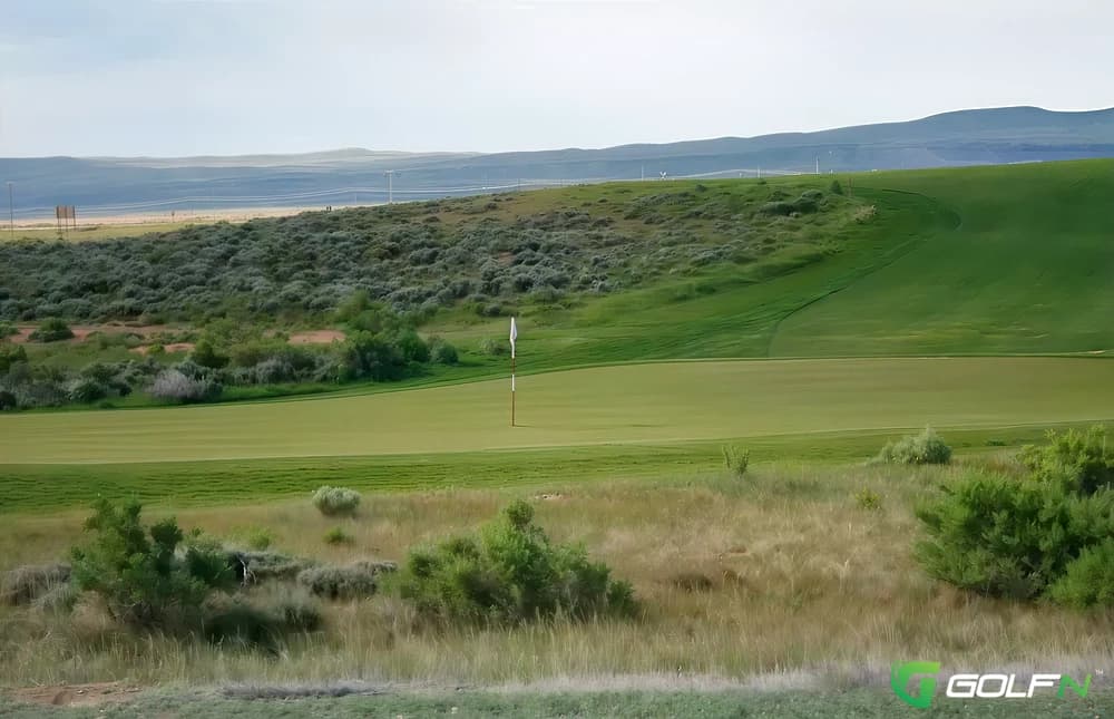 Rochelle Ranch Golf Course in Rawlins, Wyoming — public, 18-hole golf course, designed by Ken Kavanaugh (2004)