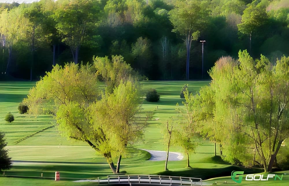 Newfane Pro-Am Par 3 Golf Course in NY, New York — public, 9-hole golf course, designed by Chuck Restivo