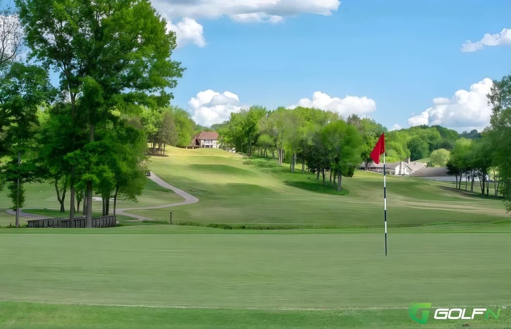 Twelve Stones Crossing in Goodlettsville, Tennessee — semi-private, 18-hole golf course, designed by Bill Bergin