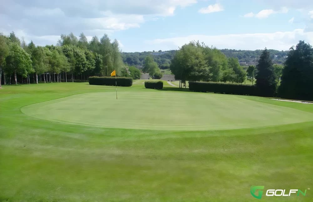 Mahon Golf Club in Blackrock, Cork โ public, 18-hole golf course, designed by Eddie Hackett (1980)