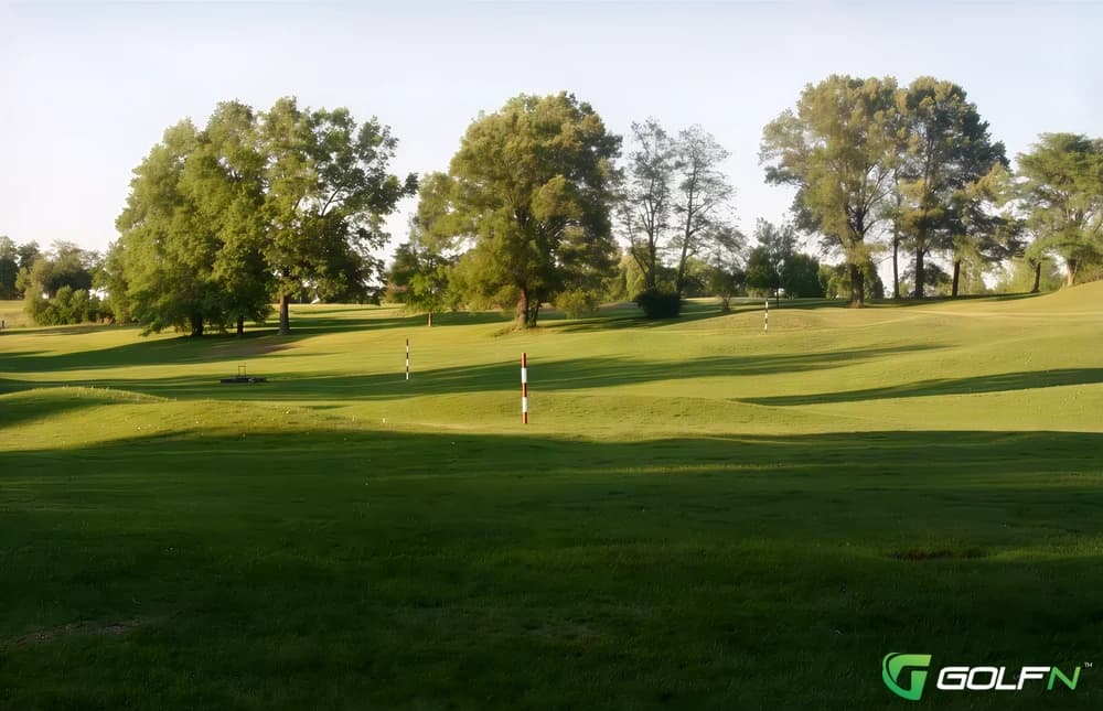 Quail Creek Golf Course in Saint Louis, Missouri — public, 18-hole golf course, designed by Hale Irwin (1985)