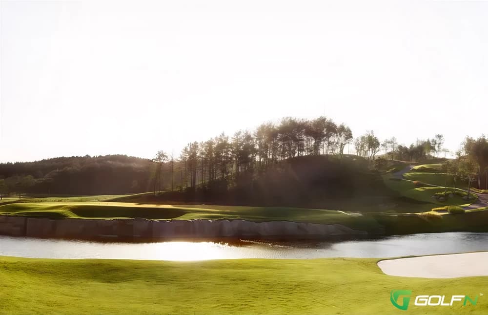 Ferrum Club in Yeoju, Gyeonggido β public, 18-hole golf course, designed by Cynthia Dye McGarey (2014)
