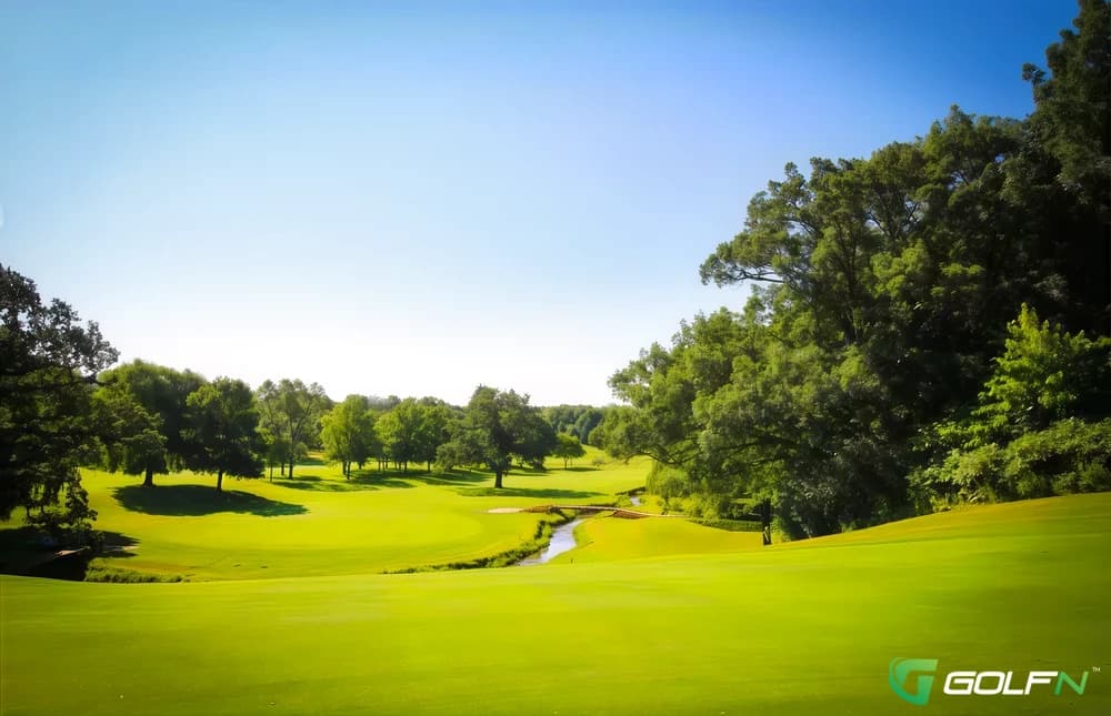 South Hills Golf & Country Club in Fond du Lac, Wisconsin — private, 18-hole golf course