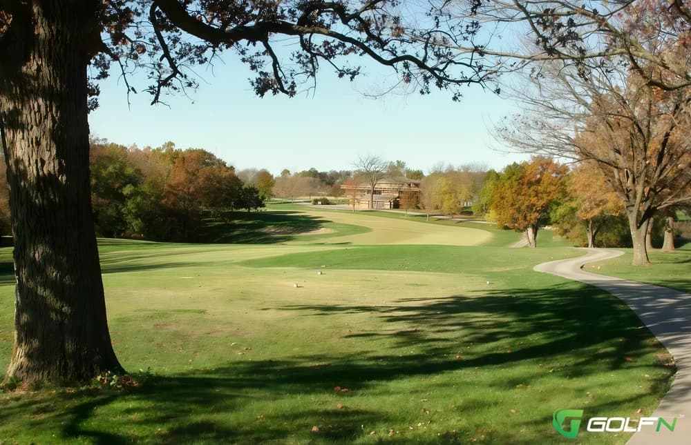 Sunflower Hills Golf Course in Bonner Springs, Kansas — public, 18-hole golf course, designed by Roger Packard (1977)