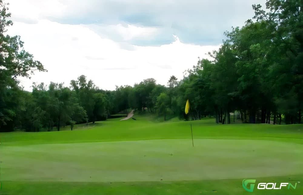 Eagle View Golf Course in Park Rapids, Minnesota — public, 18-hole golf course, designed by Dean Brose