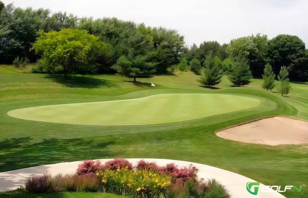 Indianola Country Club in Indianola, Iowa — private, 18-hole golf course, designed by Mark Kerr (2004)