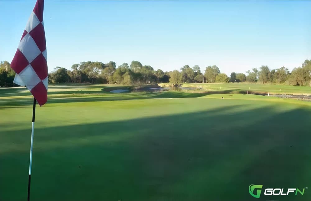 Willunga Golf Club in Willunga, South Australia β public, 18-hole golf course