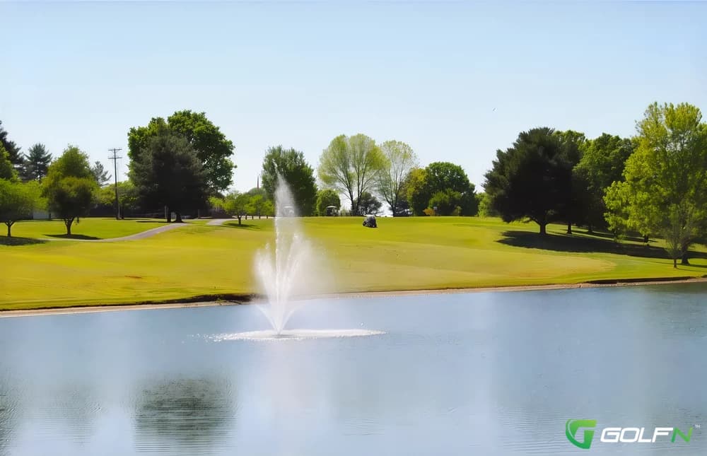Lakewood Country Club in Russell Springs, Kentucky — semi-private, 18-hole golf course