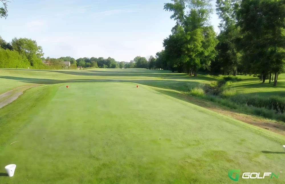 Bearbrook Golf Club in Navan, Ontario — public, 18-hole golf course
