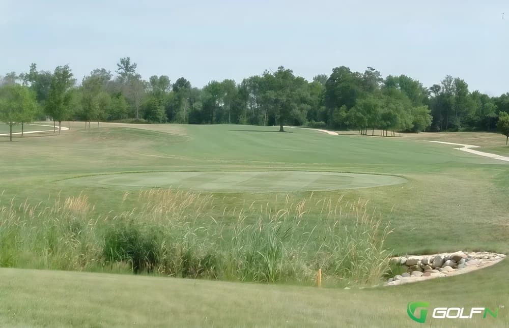 Timber Pointe Golf Club in Poplar Grove, Illinois — public, 18-hole golf course, designed by Mike Schulz (2003)
