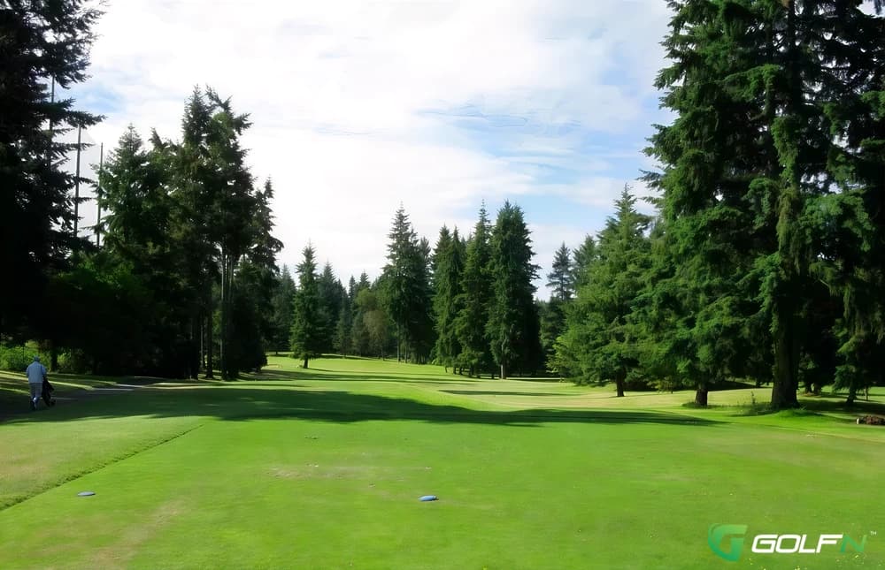 Lynnwood Municipal Golf Course in Lynnwood, Washington — public, 18-hole golf course, designed by John Steidel