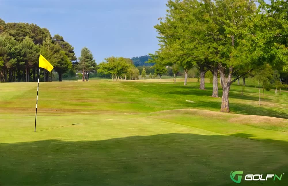 Kingsknowe Golf Club in Edinburgh, Scotland — 18-hole golf course, designed by James Braid