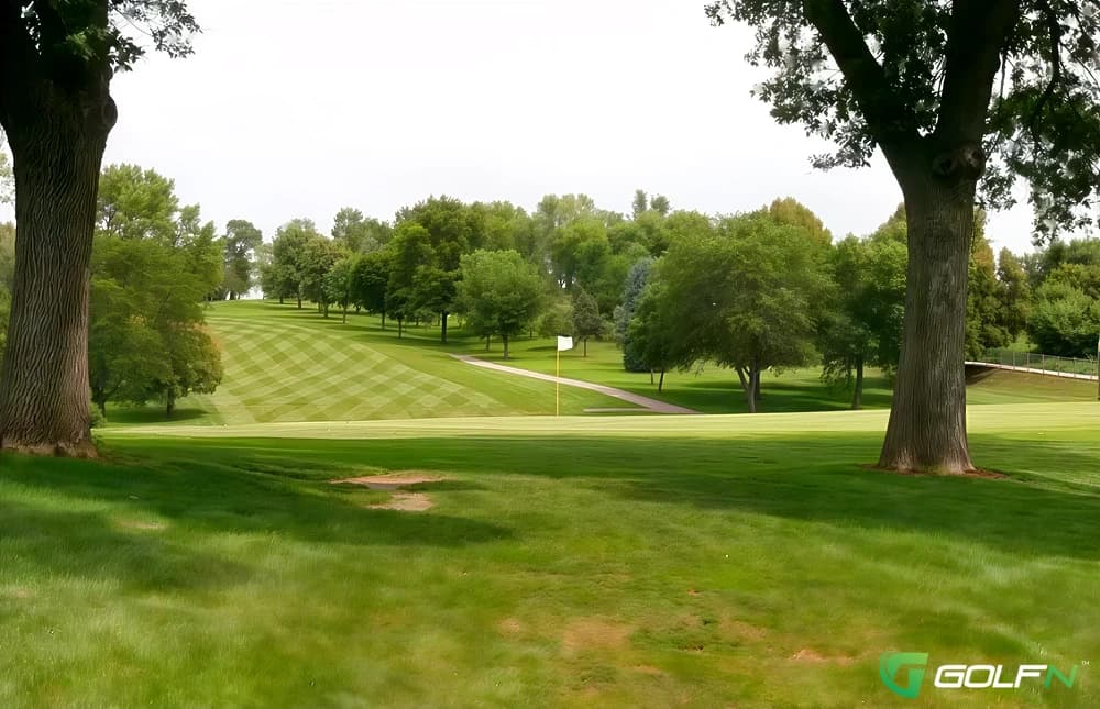 Emeis Municipal Golf Course in Davenport, Iowa — public, 18-hole golf course, designed by Paul Miller