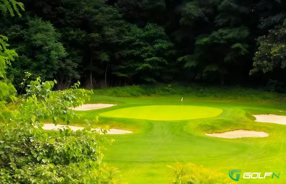 Lansdown Golf Club in England — private, 18-hole golf course