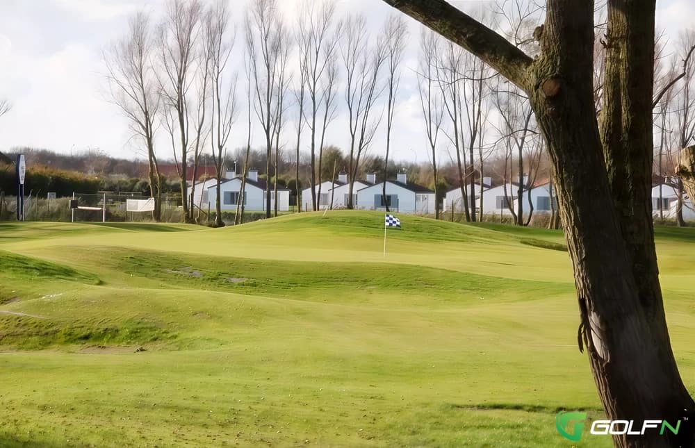Motocaddy Test Course in Great Hallingbury, England — 4-hole golf course, designed by Bruno Steensels (2012)