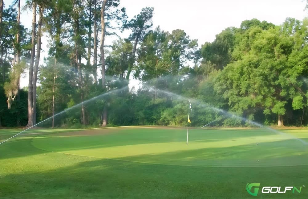 Travelers Rest Resort in Dade City, Florida — resort, 9-hole golf course