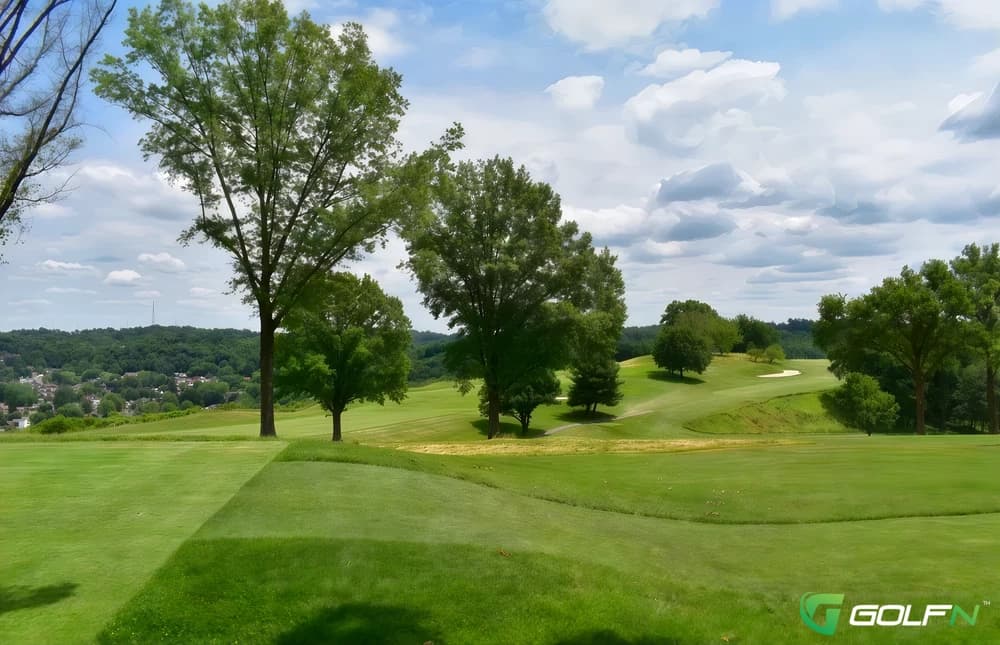 Longue Vue Club in Verona, Pennsylvania — private, 18-hole golf course, designed by Robert White (1922)
