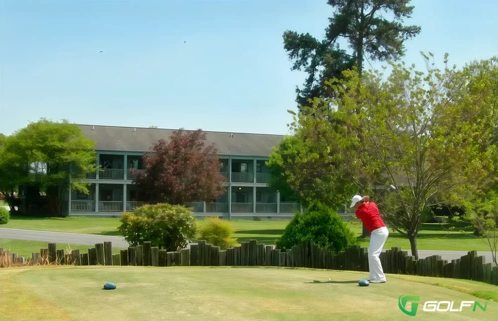 Baneberry Golf & Resort in Baneberry, Tennessee — semi-private, 18-hole golf course, designed by Bob Thompson