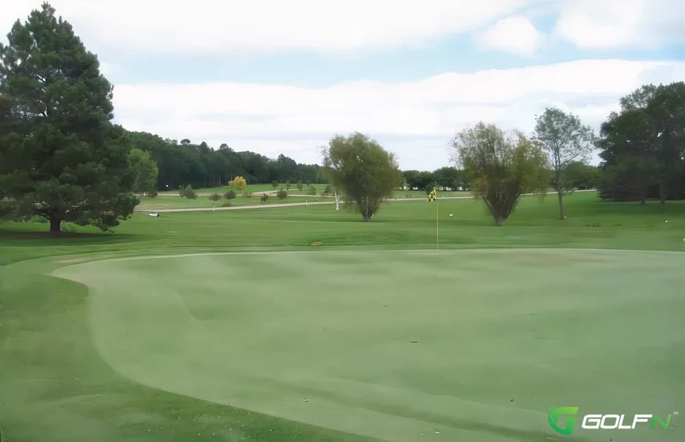 Edgebrook Golf Course in Brookings, South Dakota — public, 18-hole golf course, designed by What is the par of Edgebrook Golf Course The par of Edgebrook Golf Course is 70.