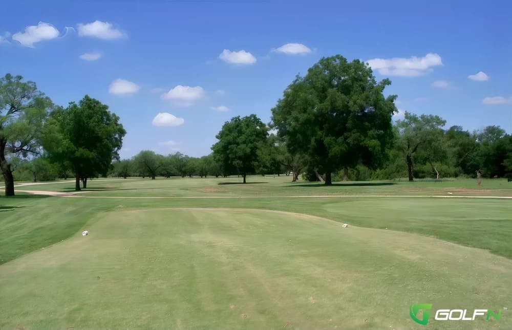 Maxwell Municipal Golf Course in Abilene, Texas — public, 18-hole golf course, designed by Dave Bennett (1934)