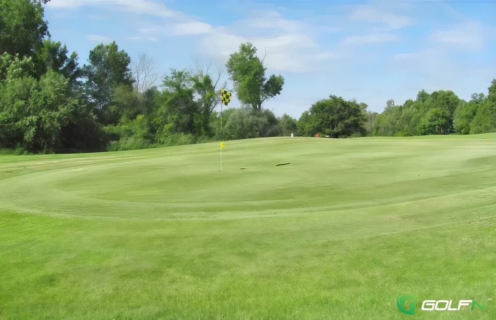Eagle View Golf Course in Park Rapids, Minnesota — public, 18-hole golf course, designed by Dean Brose