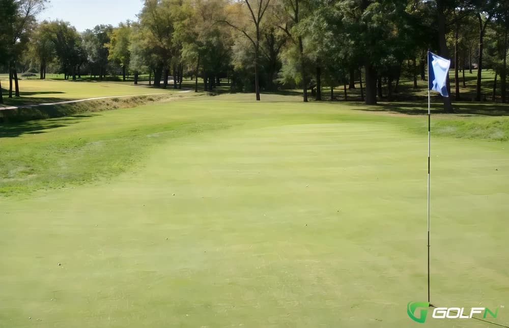 Berkshire - Greatlife Golf & Fitness in Topeka, Kansas — semi-private, 18-hole golf course, designed by Steve Dultmeier