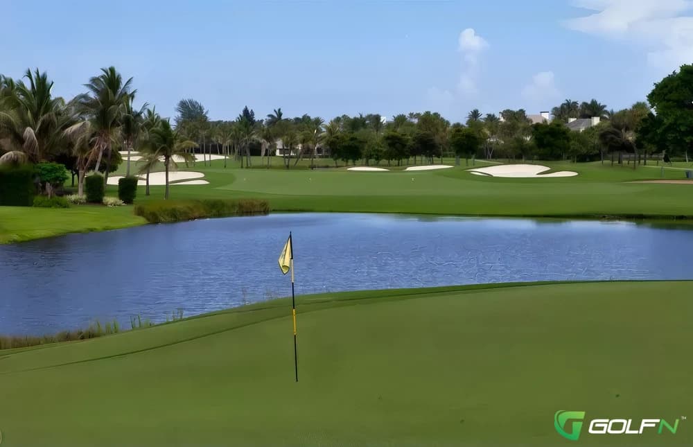 Lost Tree Club in North Palm Beach, Florida — private, 18-hole golf course, designed by Mark Mahannah (1961)