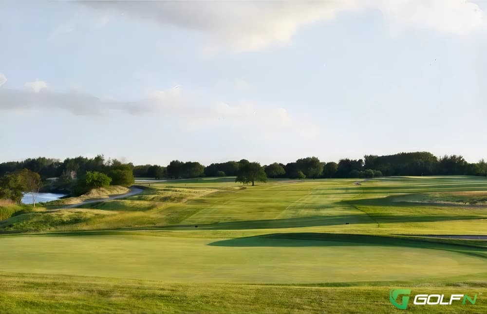 Marine Park Golf Course in Brooklyn, New York — public, 18-hole golf course, designed by Robert Trent Jones, Sr. (1964)