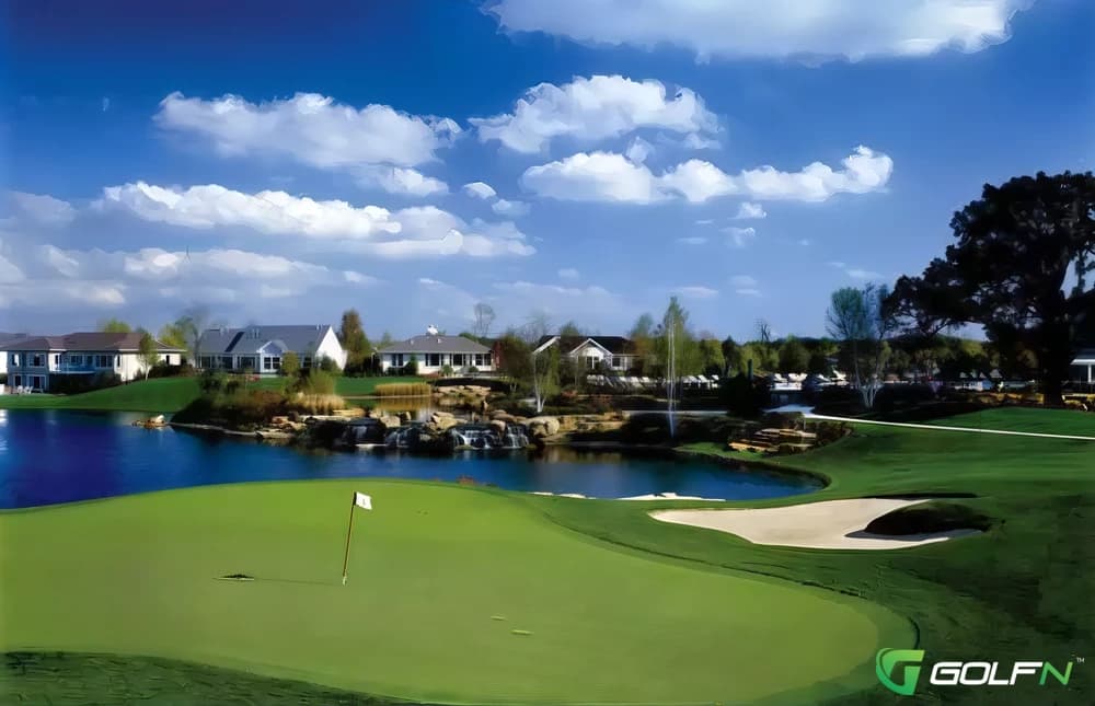 Whisper Creek Golf Club in Huntley, Illinois — public, 18-hole golf course, designed by Billy Casper