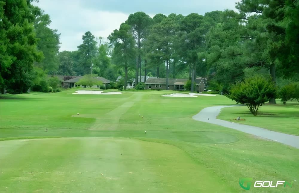 Elizabeth Manor Country Club in Portsmouth, Virginia — private, 18-hole golf course, designed by Dick Wilson (1948)